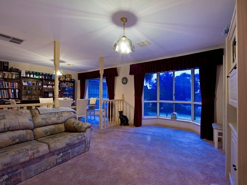 10 Paignton Close, Moana SA 5169