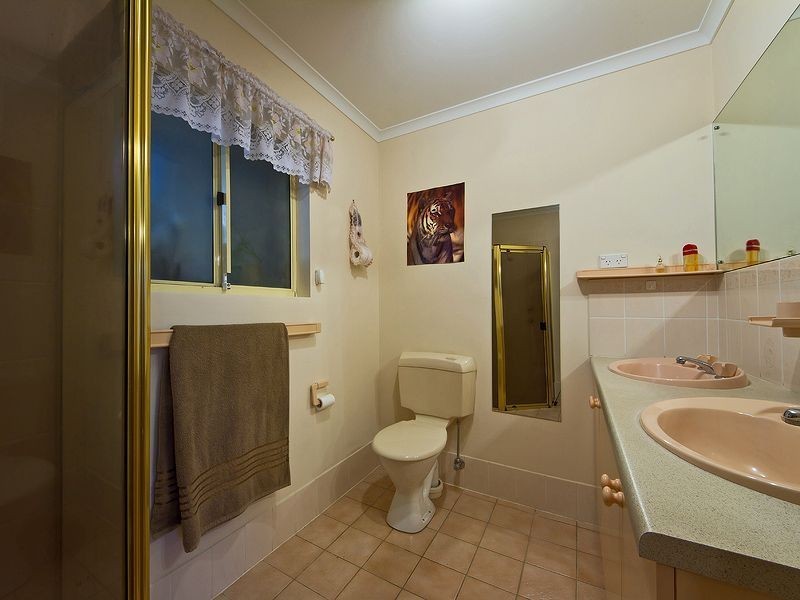 10 Paignton Close, Moana SA 5169