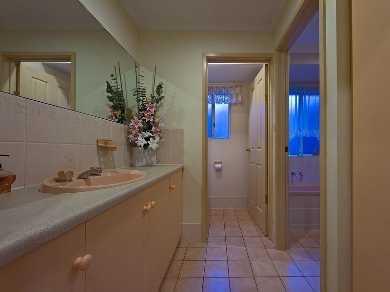 10 Paignton Close, Moana SA 5169