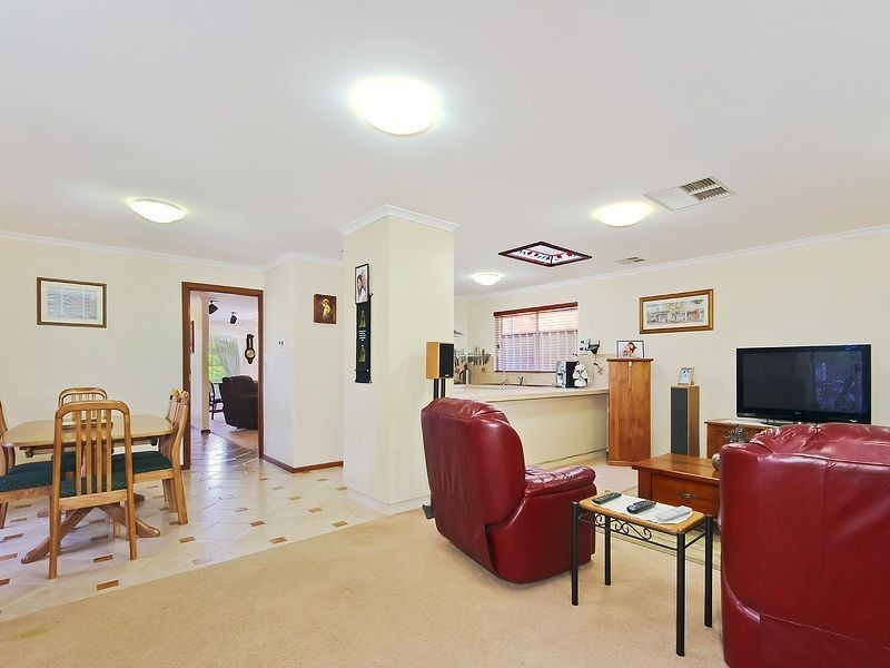 8 Siegersdorf Crescent, Old Reynella SA 5161