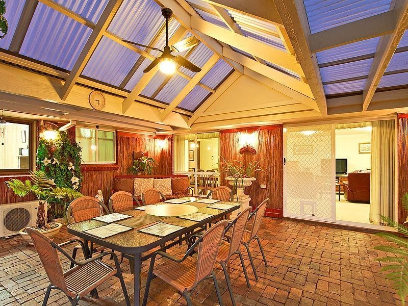 8 Siegersdorf Crescent, Old Reynella SA 5161