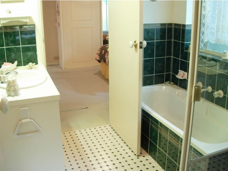 11a Windlass Square, Seaford Rise SA 5169