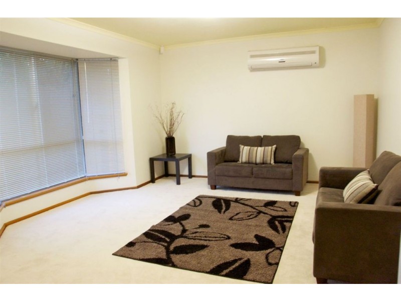 30 Hendrix Crescent, Woodcroft SA 5162
