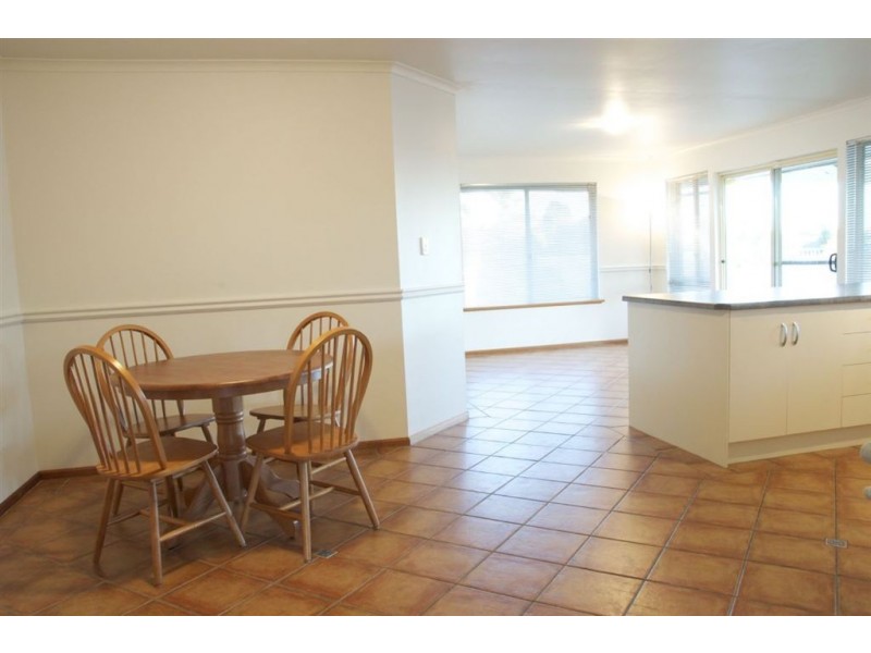 30 Hendrix Crescent, Woodcroft SA 5162