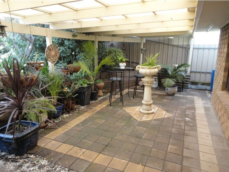 8 Commodore Court, Morphett Vale SA 5162