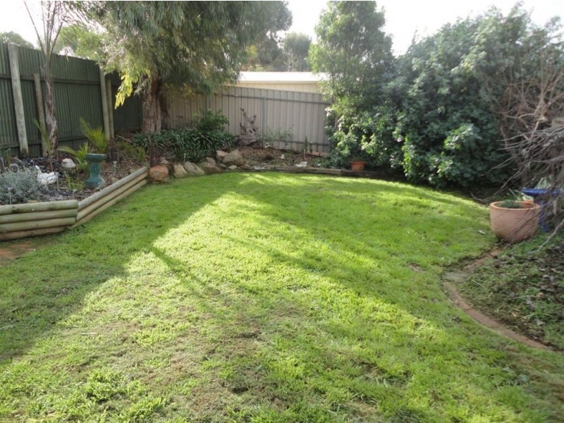 8 Commodore Court, Morphett Vale SA 5162