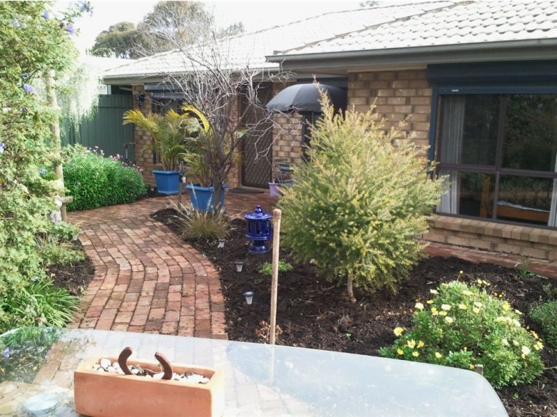 8 Commodore Court, Morphett Vale SA 5162
