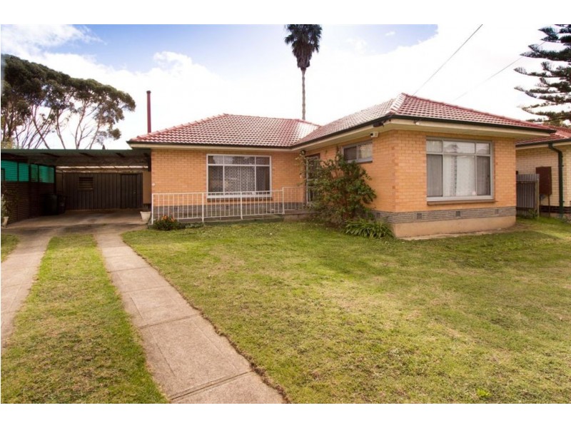 33 Warwick Grove, Morphett Vale SA 5162