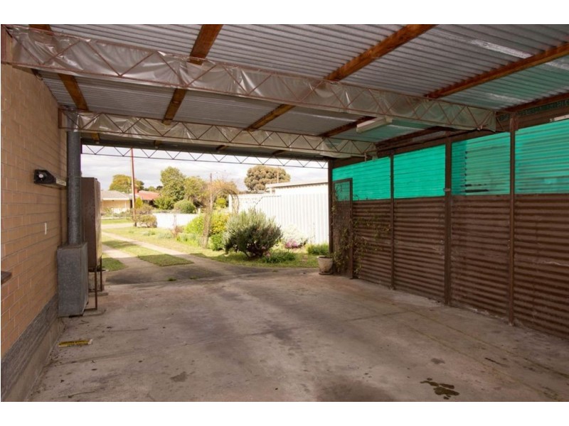 33 Warwick Grove, Morphett Vale SA 5162