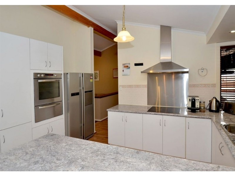 8 Sarga Street, Hallett Cove SA 5158