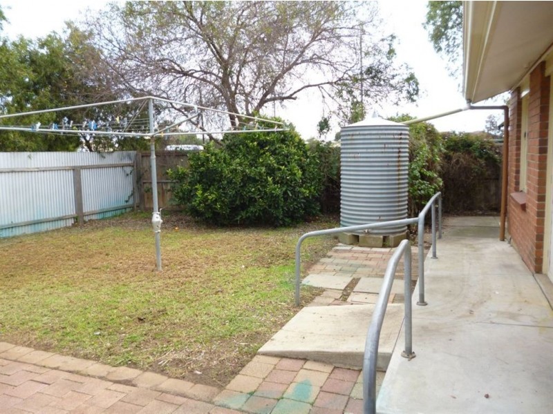 2 Hepburn Road, Christie Downs SA 5164