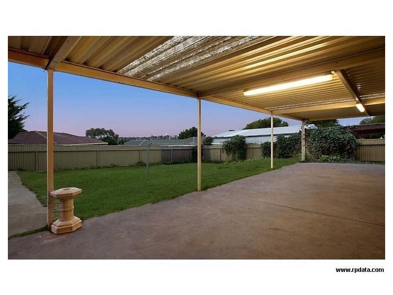 9 Glenhelen Road, Morphett Vale SA 5162