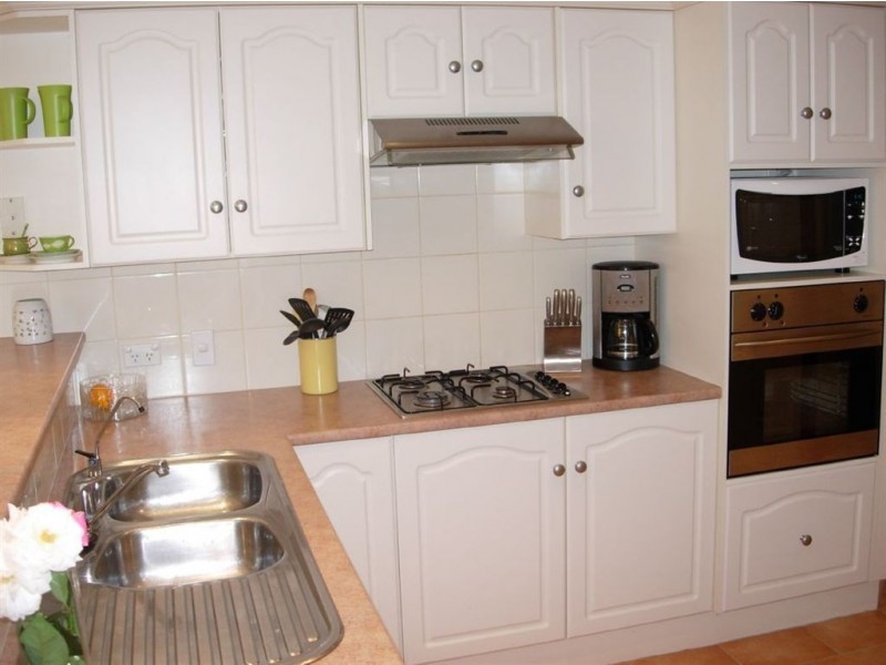 1 Zollo Drive, Woodcroft SA 5162