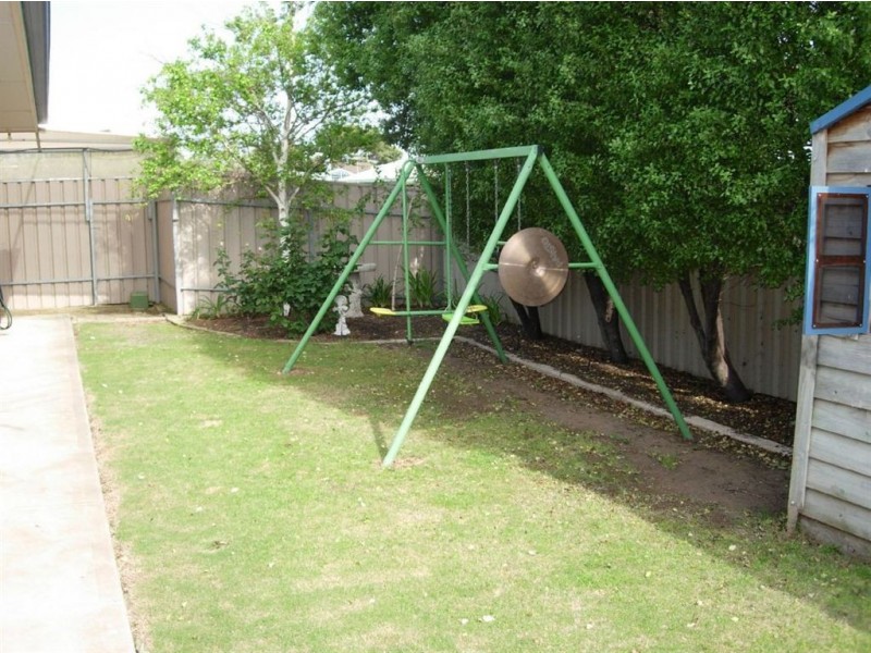 1 Zollo Drive, Woodcroft SA 5162