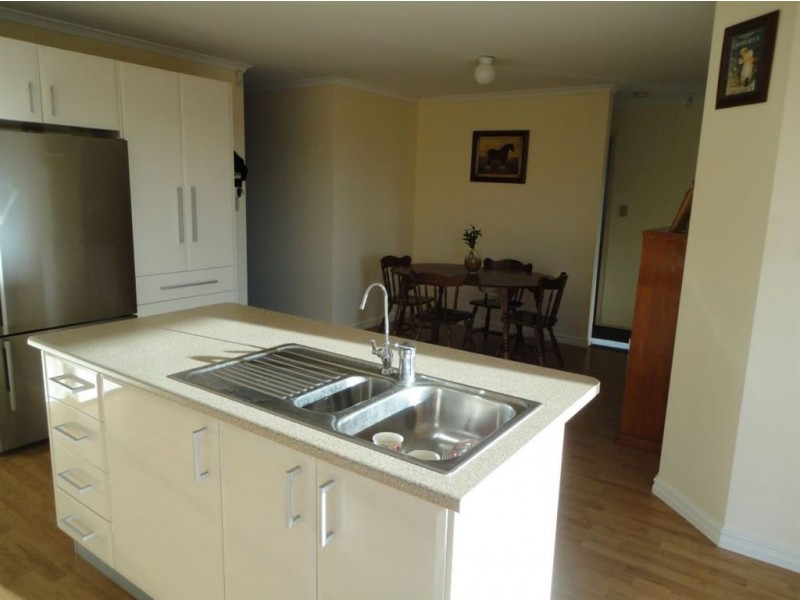 29 Darwendale Street, Huntfield Heights SA 5163