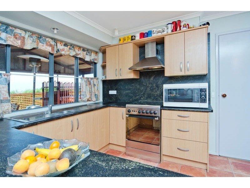 52 Lerunna Avenue, Hallett Cove SA 5158