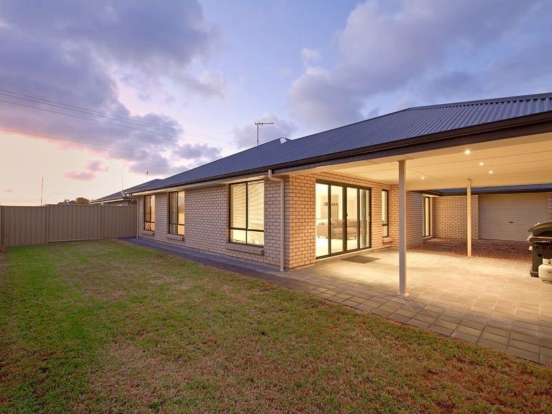 25 Buoy Crescent, Seaford Meadows SA 5169