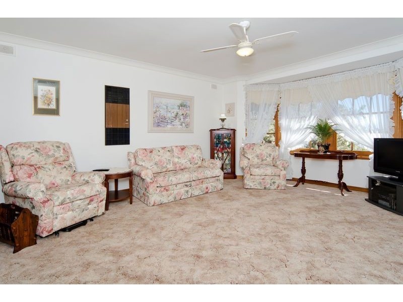 4 Acre Avenue, Morphett Vale SA 5162