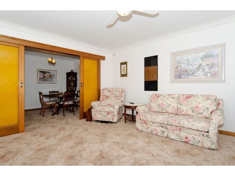 4 Acre Avenue, Morphett Vale SA 5162