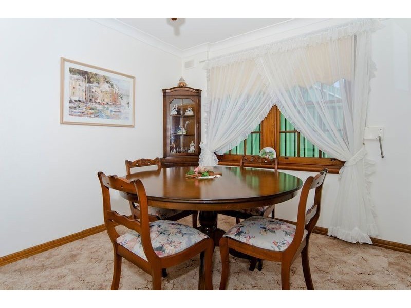 4 Acre Avenue, Morphett Vale SA 5162