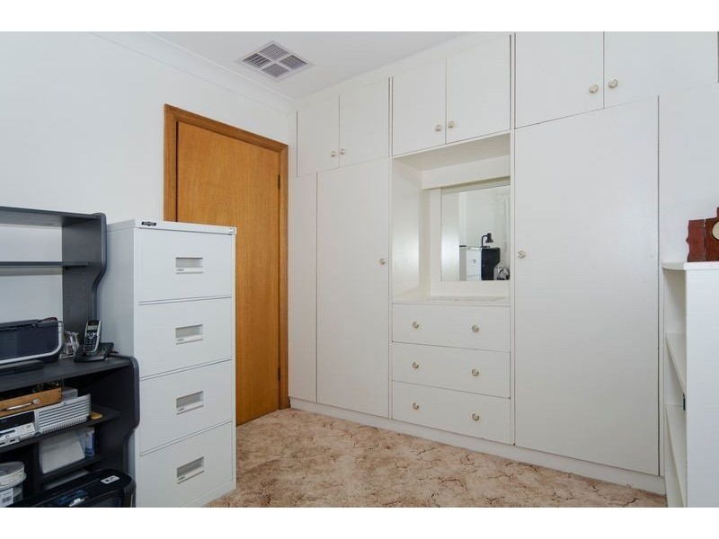 4 Acre Avenue, Morphett Vale SA 5162