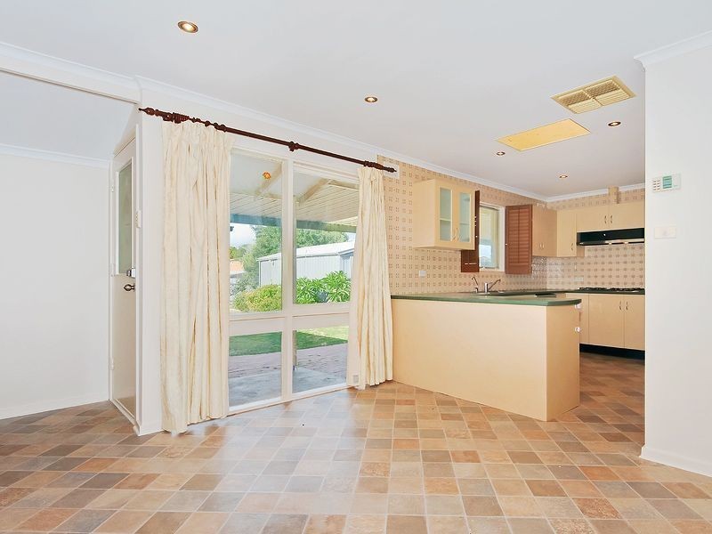 6 Cecilia Court, Christie Downs SA 5164