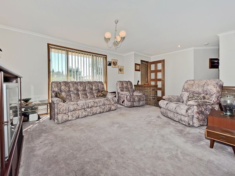 4 Hartog Street, Woodcroft SA 5162