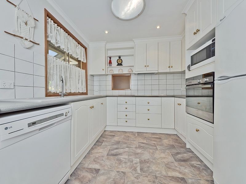 4 Hartog Street, Woodcroft SA 5162