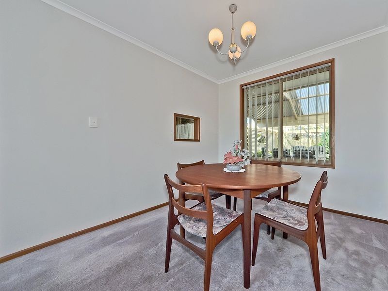 4 Hartog Street, Woodcroft SA 5162