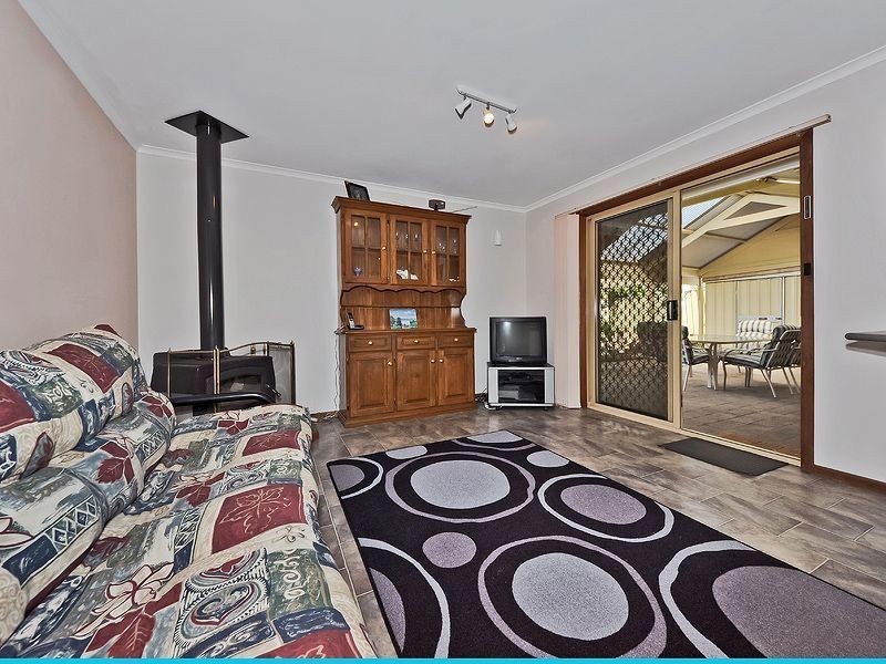 4 Hartog Street, Woodcroft SA 5162