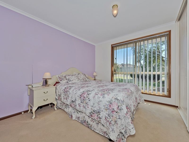 4 Hartog Street, Woodcroft SA 5162