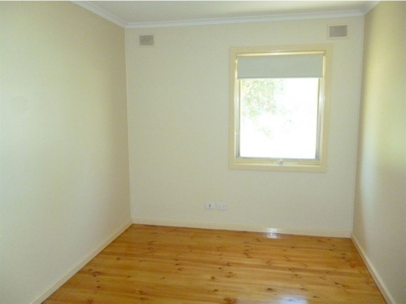 5 Hyacinth Crescent, Christie Downs SA 5164