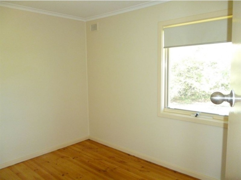 5 Hyacinth Crescent, Christie Downs SA 5164