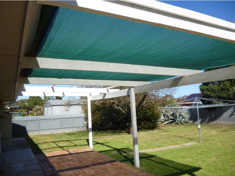 5 Hyacinth Crescent, Christie Downs SA 5164