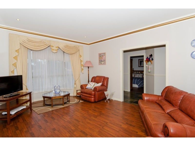 2 Heathcote Place, Onkaparinga Hills SA 5163