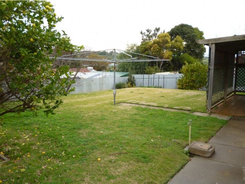 16 Lismore Crescent, Huntfield Heights SA 5163