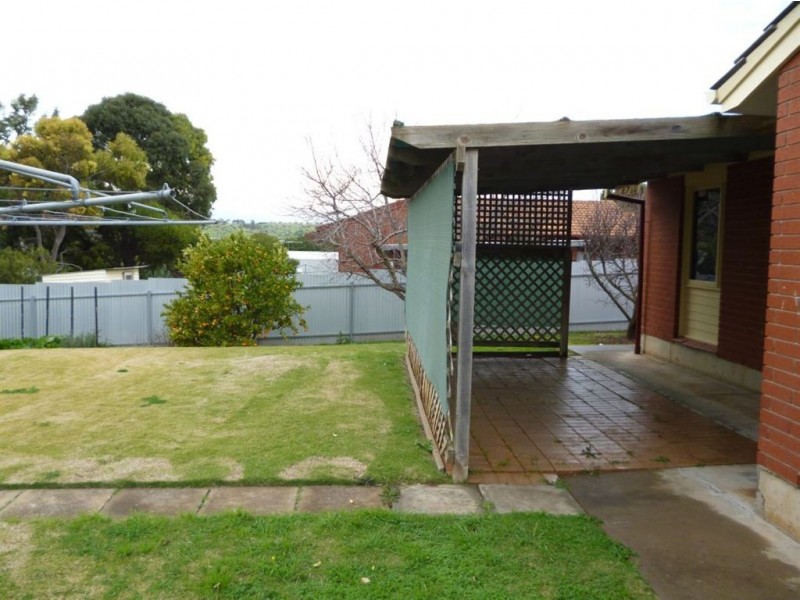 16 Lismore Crescent, Huntfield Heights SA 5163