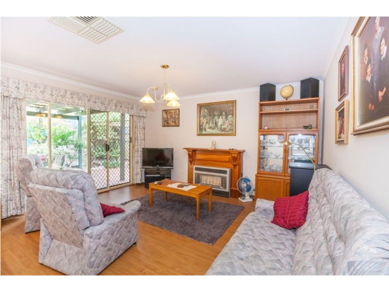 39 Barossa Way, Woodcroft SA 5162