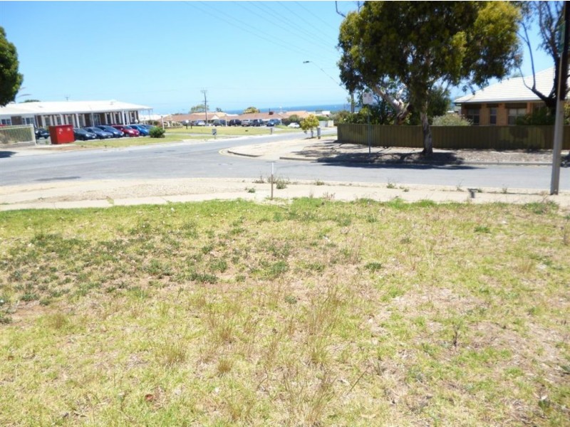 2 Holly Street, Christies Beach SA 5165