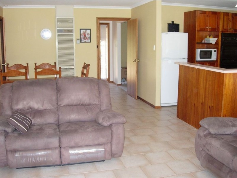 4 Brumby Court, Woodcroft SA 5162