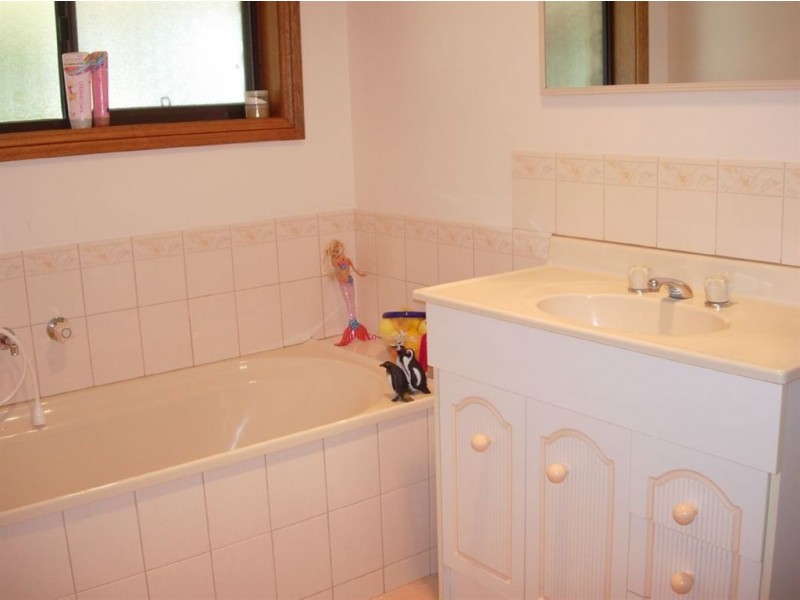 4 Brumby Court, Woodcroft SA 5162