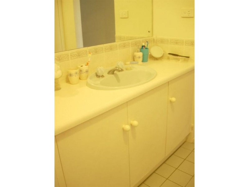 2 Padthaway Court, Woodcroft SA 5162