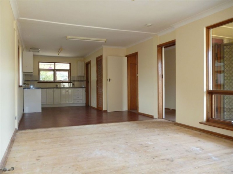 13 Inverness Avenue, Morphett Vale SA 5162