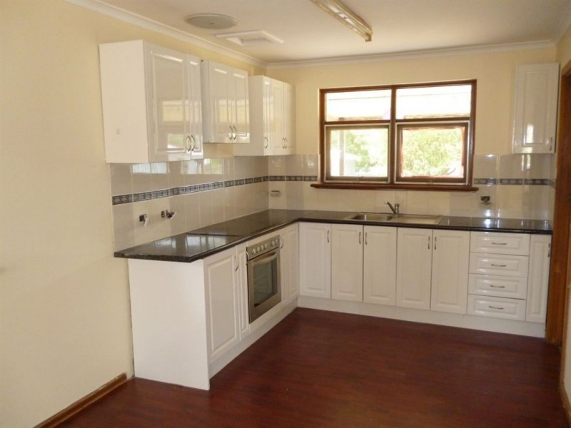 13 Inverness Avenue, Morphett Vale SA 5162