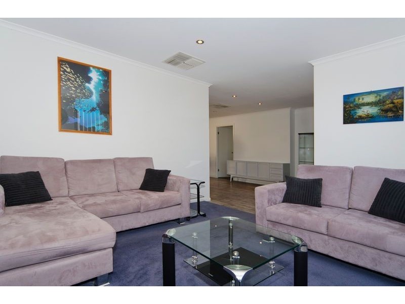 35 Chamberlain Drive, Christie Downs SA 5164