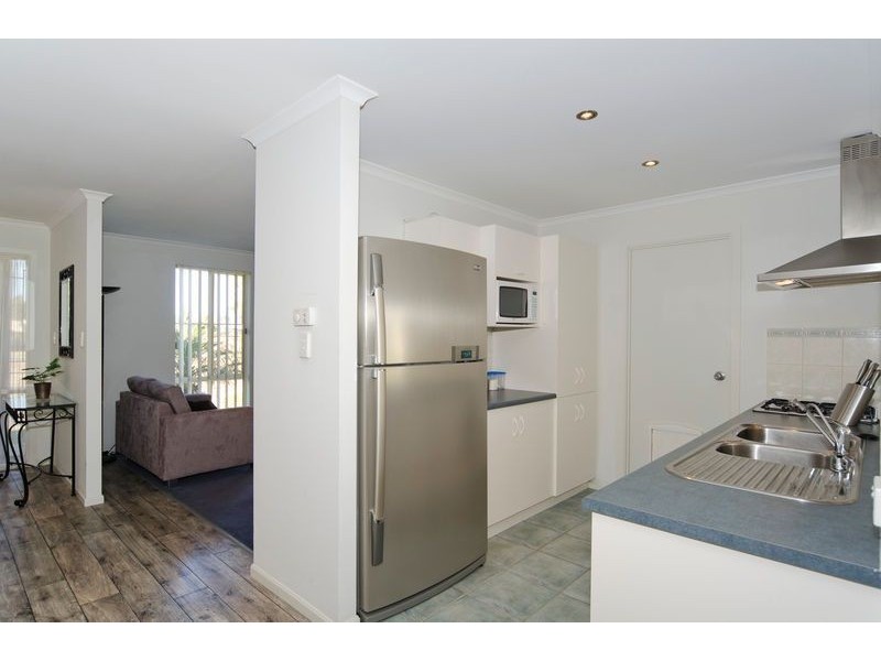 35 Chamberlain Drive, Christie Downs SA 5164