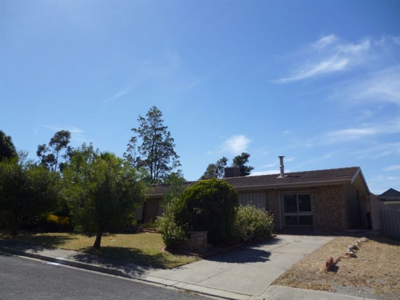 33 Flinders Crescent, Hackham SA 5163