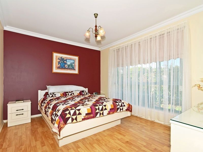 27 Baltimore Avenue, Morphett Vale SA 5162