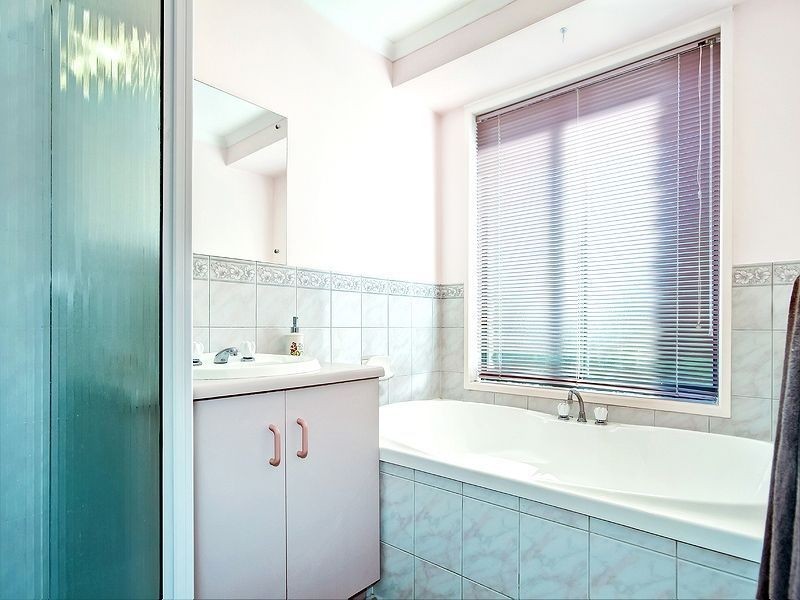 27 Baltimore Avenue, Morphett Vale SA 5162