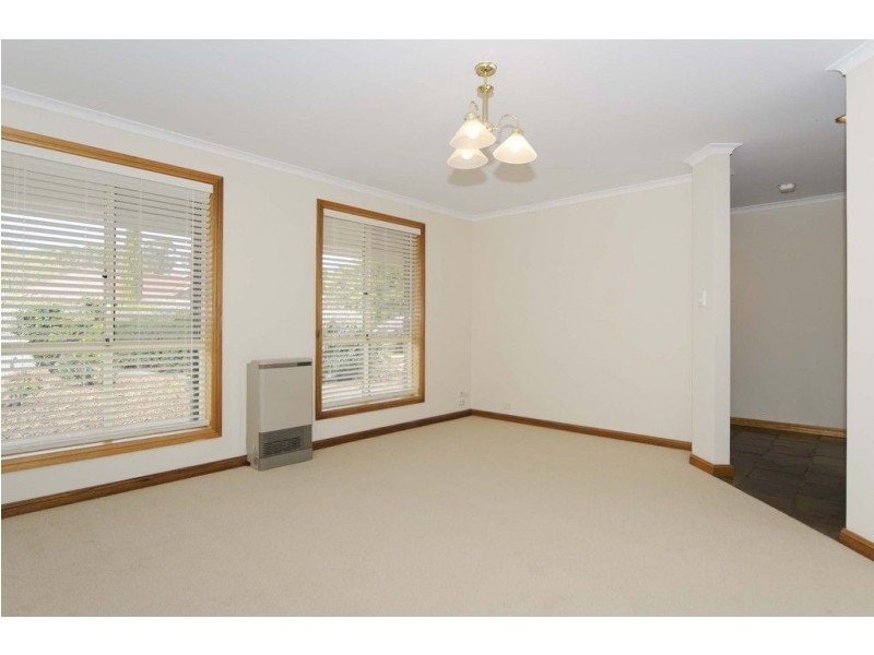 27 Brookland Valley Drive, Woodcroft SA 5162